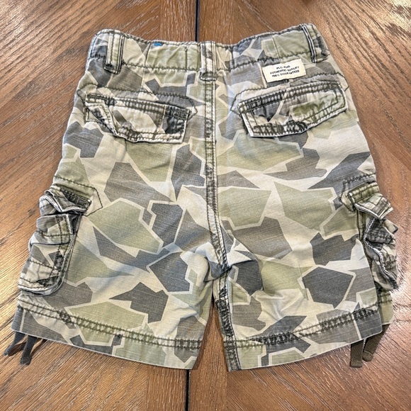 Place Camouflage Cargo Kids Shorts - Picture 3 of 6